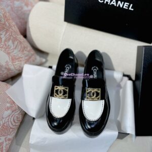Replica Chanel CC Metal Moccasins in Calfskin G45156 White Black