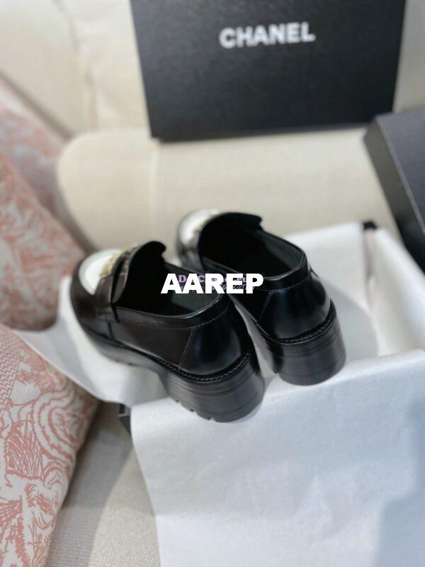 Replica Chanel CC Metal Moccasins in Calfskin G45156 White Black 9