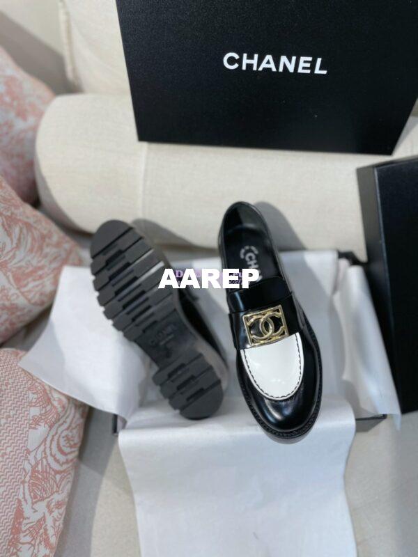 Replica Chanel CC Metal Moccasins in Calfskin G45156 White Black 10