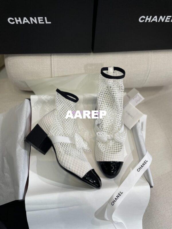 Replica Chanel Mary Jane Resille, Kid Suede & Patent Calfskin G40097 White 11