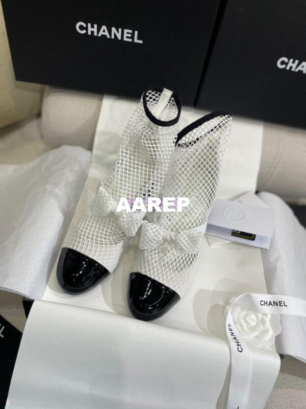Replica Chanel Mary Jane Resille, Kid Suede & Patent Calfskin G40097 White 17