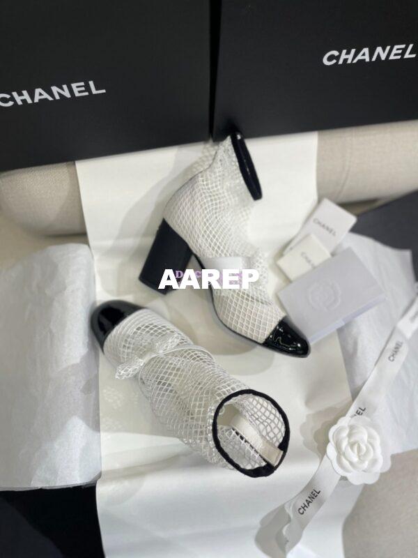 Replica Chanel Mary Jane Resille, Kid Suede & Patent Calfskin G40097 White 18
