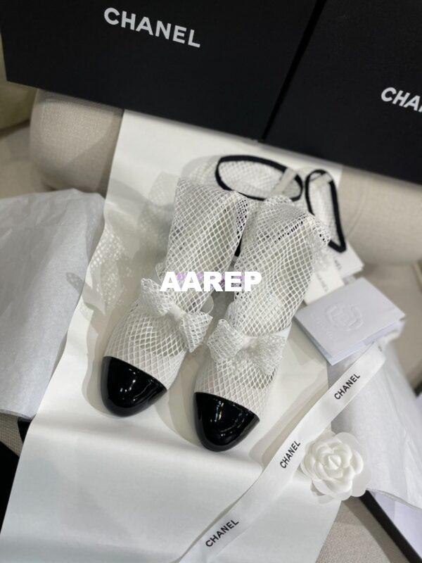 Replica Chanel Mary Jane Resille, Kid Suede & Patent Calfskin G40101 White