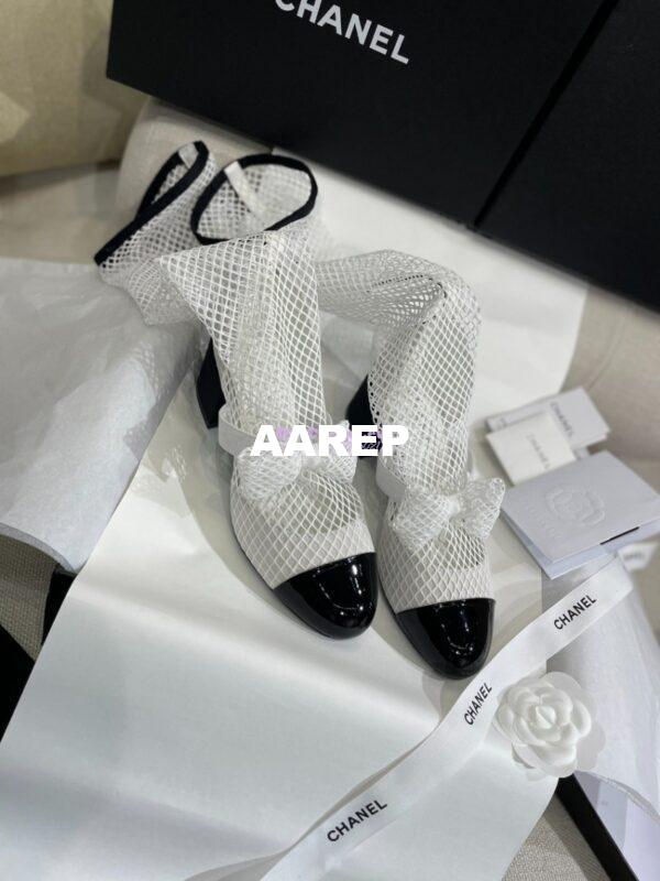 Replica Chanel Mary Jane Resille, Kid Suede & Patent Calfskin G40101 White 2