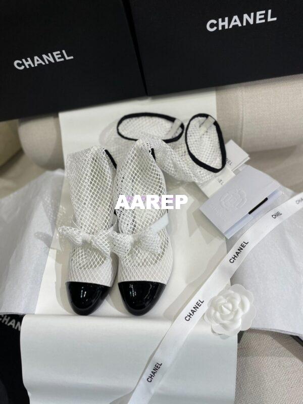 Replica Chanel Mary Jane Resille, Kid Suede & Patent Calfskin G40101 White 4