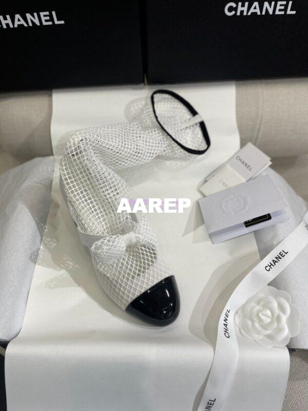 Replica Chanel Mary Jane Resille, Kid Suede & Patent Calfskin G40101 White 6