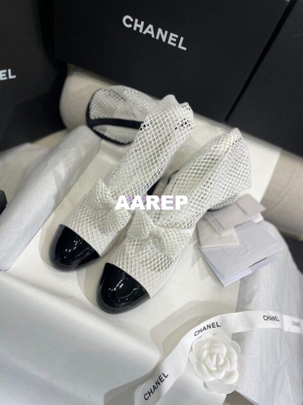 Replica Chanel Mary Jane Resille, Kid Suede & Patent Calfskin G40101 White 12