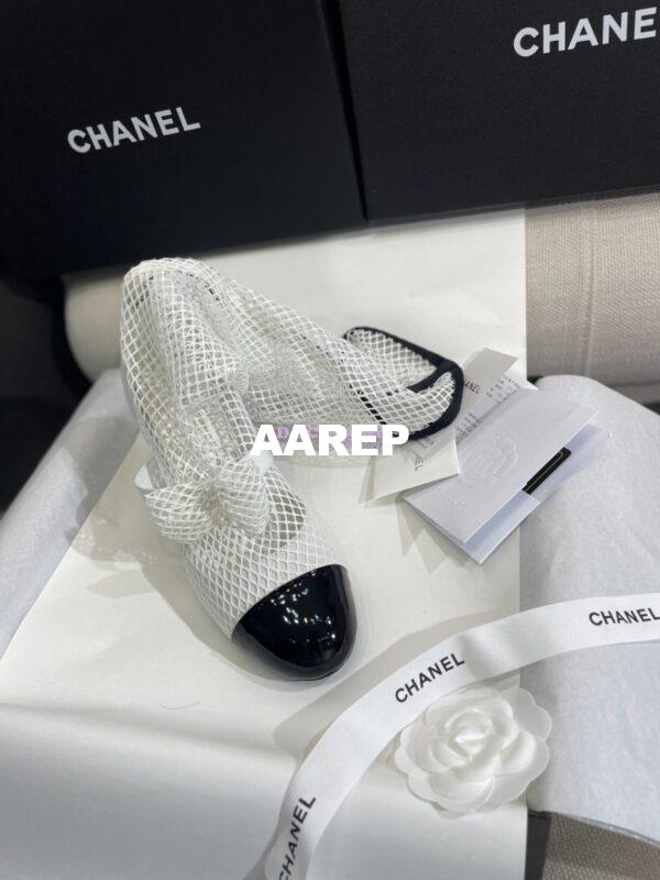 Replica Chanel Mary Jane Resille, Kid Suede & Patent Calfskin G40101 White 15