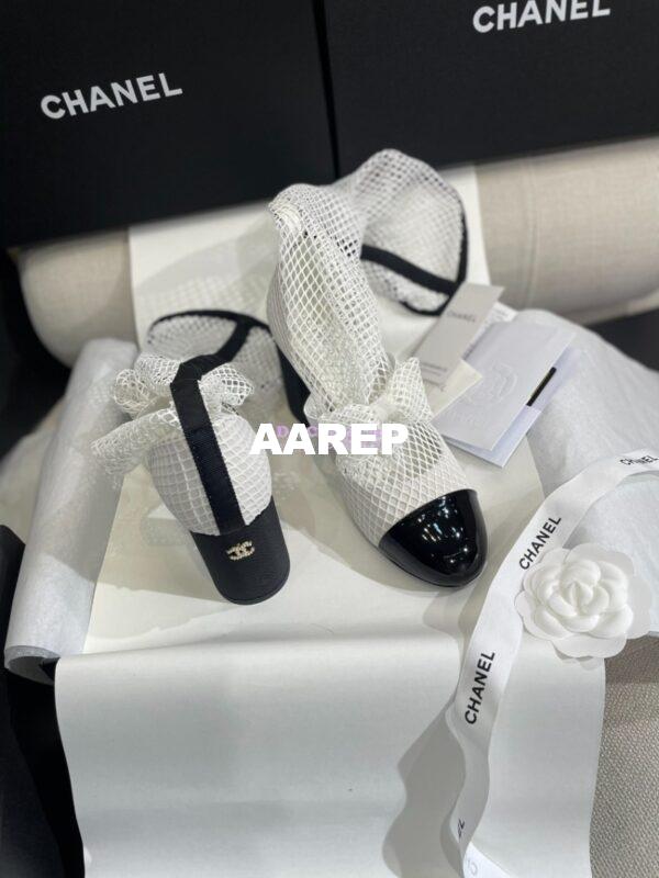Replica Chanel Mary Jane Resille, Kid Suede & Patent Calfskin G40101 White 16