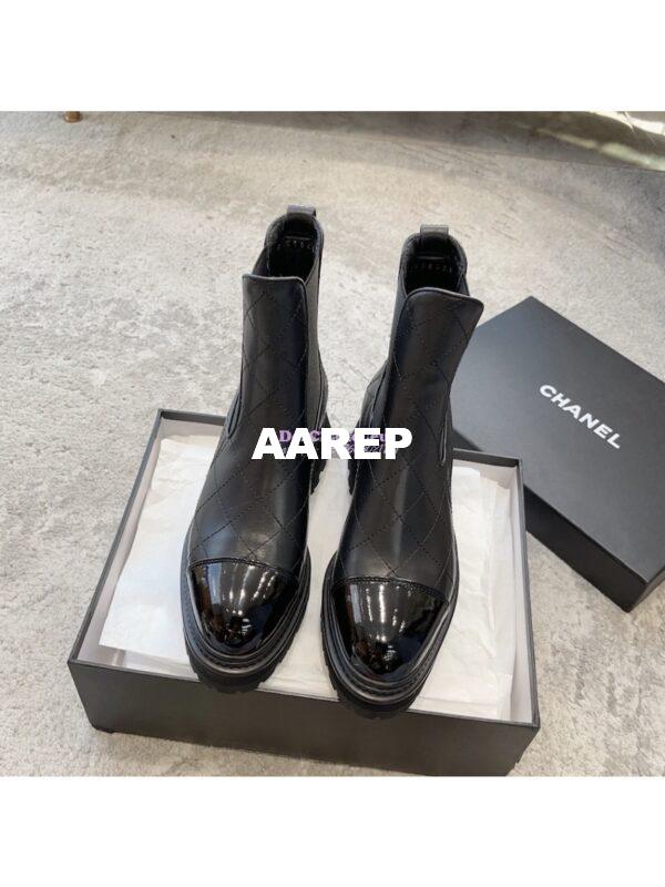 Replica Chanel Short Boots in Calfskin & Patent Calfskin G45087 Black
