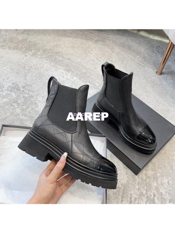 Replica Chanel Short Boots in Calfskin & Patent Calfskin G45087 Black 6