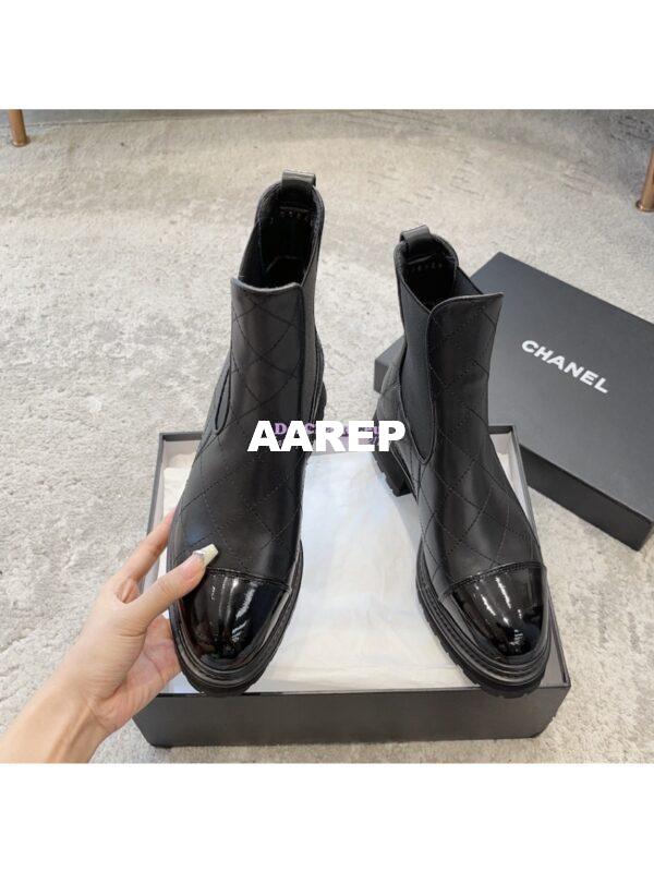 Replica Chanel Short Boots in Calfskin & Patent Calfskin G45087 Black 7