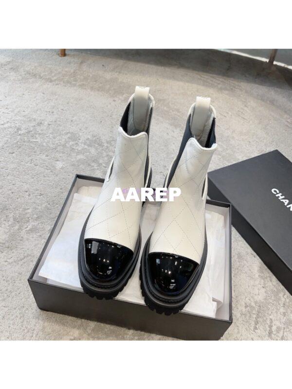 Replica Chanel Short Boots in Calfskin & Patent Calfskin G45087 White & Black 3
