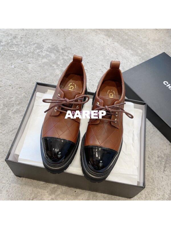 Replica Chanel Lace-Up Shoes in Calfskin & Patent Calfskin G45075 Light Brown & Black