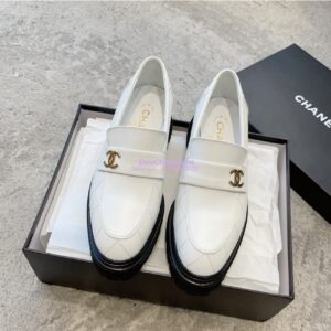 Replica Chanel Moccasins in Calfskin G45074 White 2