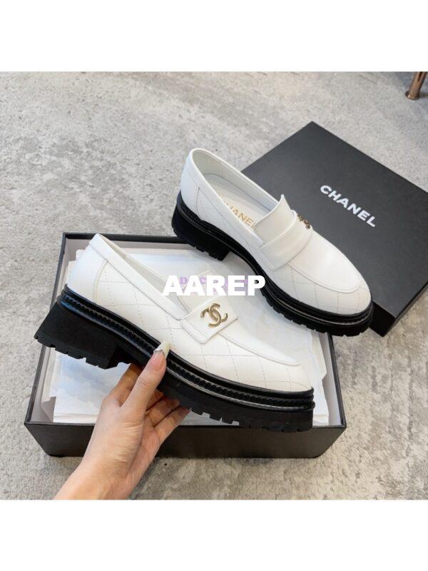 Replica Chanel Moccasins in Calfskin G45074 White 5