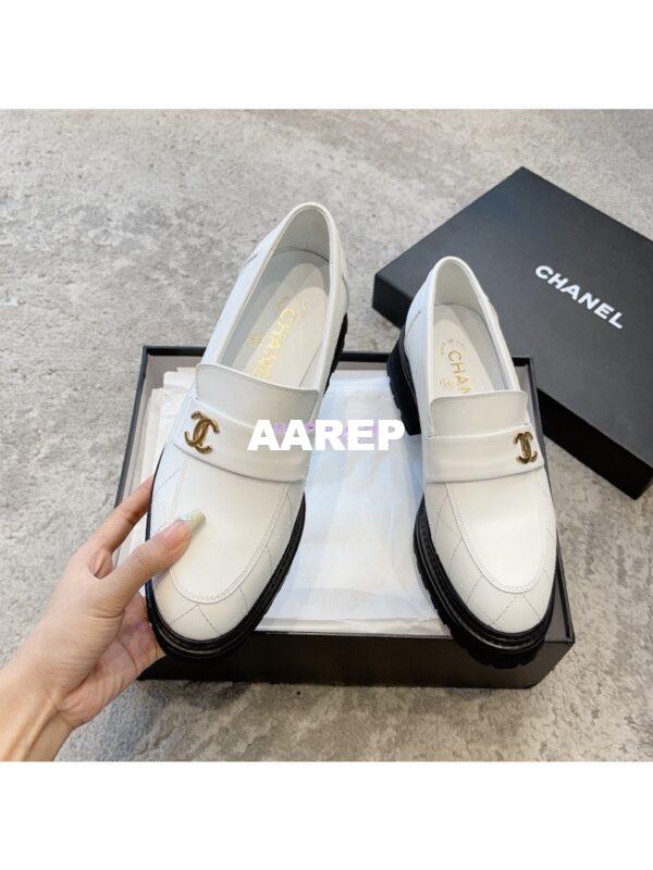 Replica Chanel Moccasins in Calfskin G45074 White 6