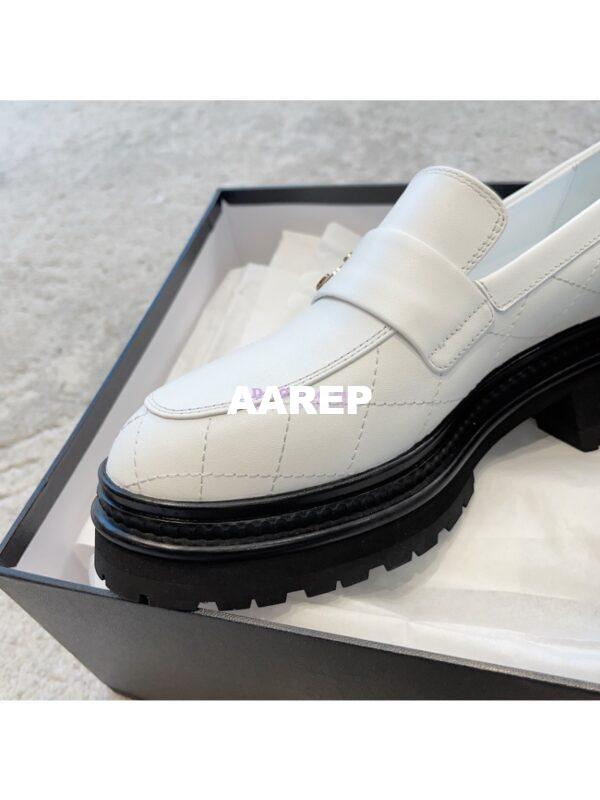 Replica Chanel Moccasins in Calfskin G45074 White 8