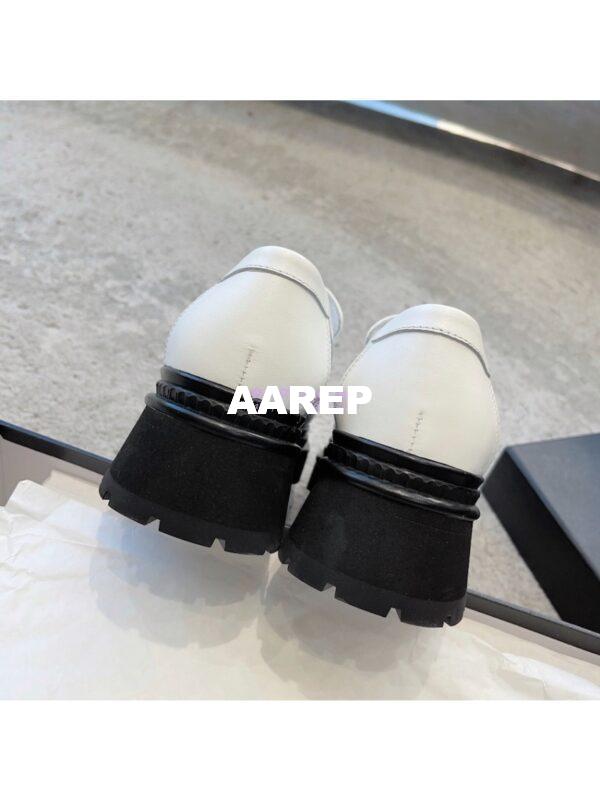 Replica Chanel Moccasins in Calfskin G45074 White 10