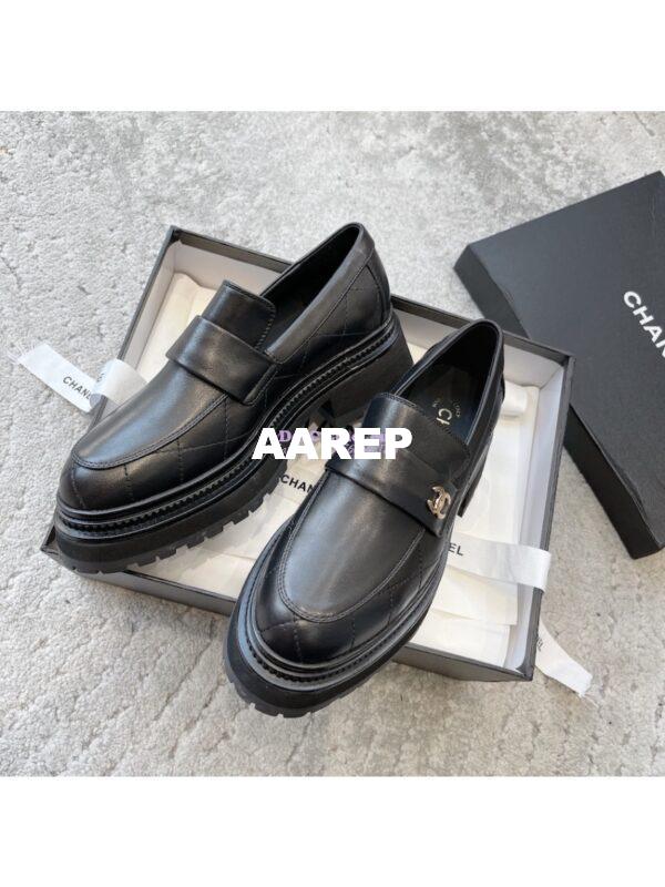 Replica Chanel Moccasins in Calfskin G45074 Black 7