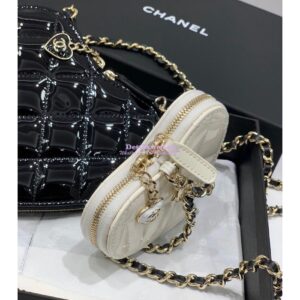Replica Chanel Clutch with Chain in Patent Calfskin AP3295 Heart with Resin 2