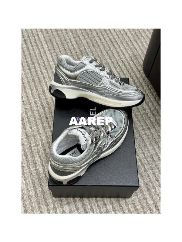 Replica Chanel Fabric & Laminated Sneakers G39792 T03 5