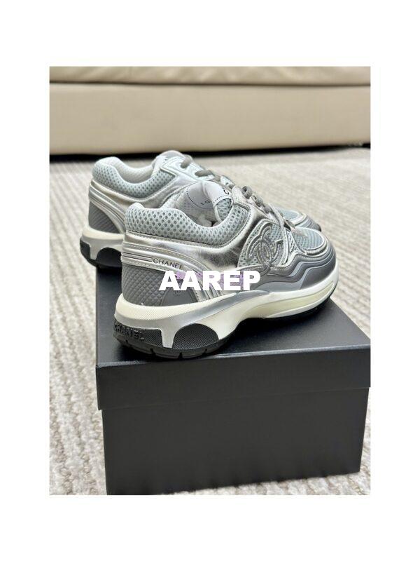 Replica Chanel Fabric & Laminated Sneakers G39792 T03 8