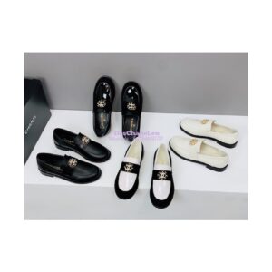 Replica Chanel Calfskin CC Crystals Loafers Patent Calfskin & Kidskin G39606 Black