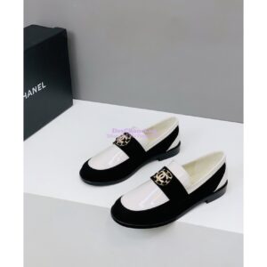Replica Chanel Calfskin CC Crystals Loafers Patent Calfskin & Kidskin G39606 White Black 2