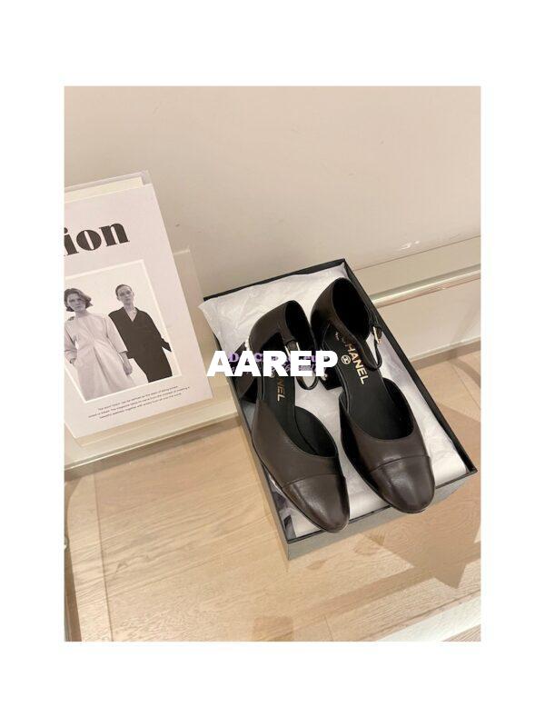Replica Chanel Mary Janes Shiny Goatskin with Pearls G39250 Black 4
