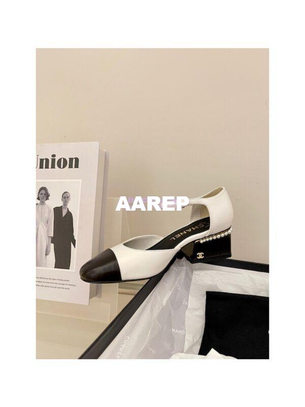 Replica Chanel Mary Janes Shiny Goatskin with Pearls G39250 White Black 3
