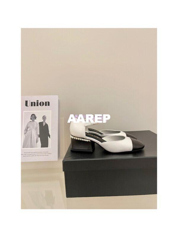 Replica Chanel Mary Janes Shiny Goatskin with Pearls G39250 White Black 4