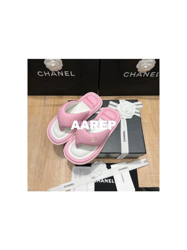 Replica Chanel 22P Lambskin Padded Pool Thong Logo Mule Flats G38888 11