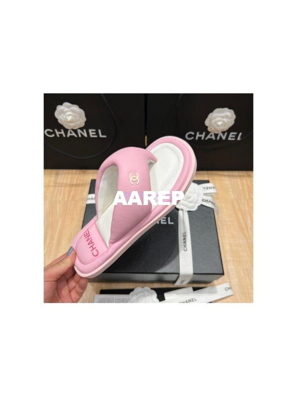 Replica Chanel 22P Lambskin Padded Pool Thong Logo Mule Flats G38888 16