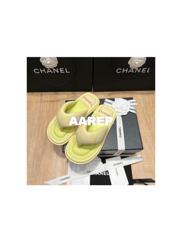 Replica Chanel 22P Lambskin Padded Pool Thong Logo Mule Flats G38888 19
