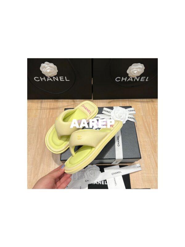 Replica Chanel 22P Lambskin Padded Pool Thong Logo Mule Flats G38888 20