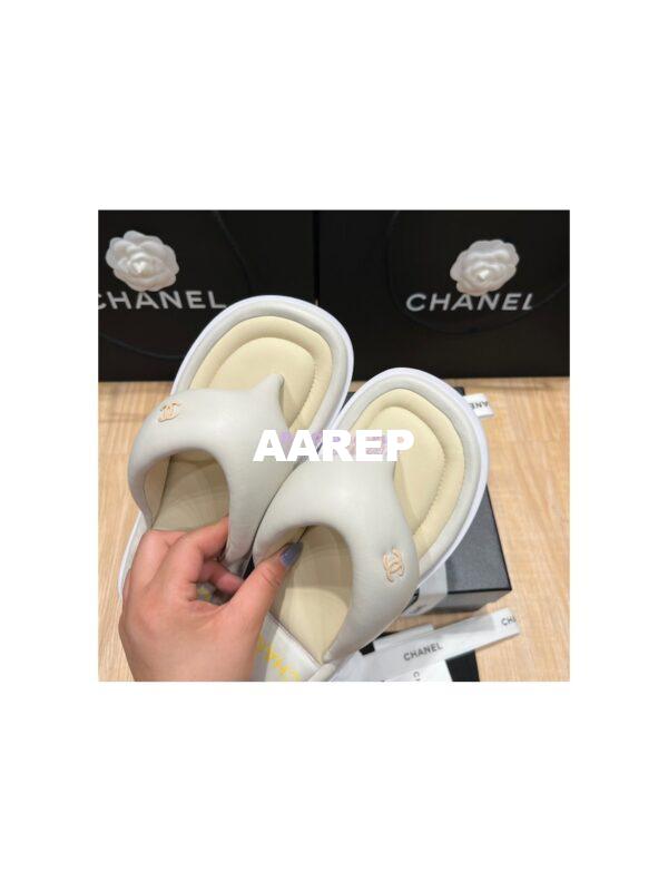 Replica Chanel 22P Lambskin Padded Pool Thong Logo Mule Flats G38888 35