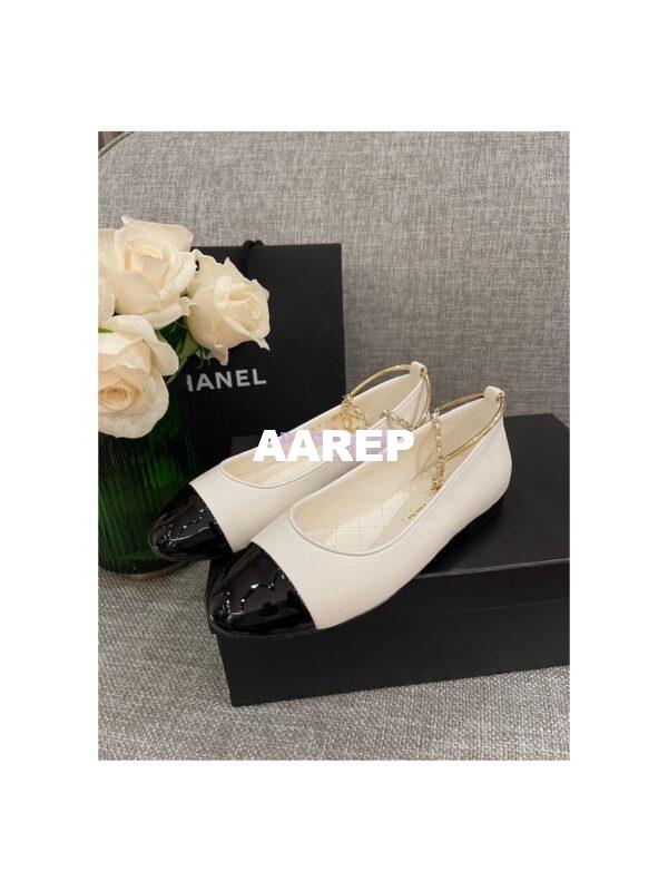 Replica Chanel Bracelet Lambskin & Patent Calfskin Ballerina Flats G38986 White Black