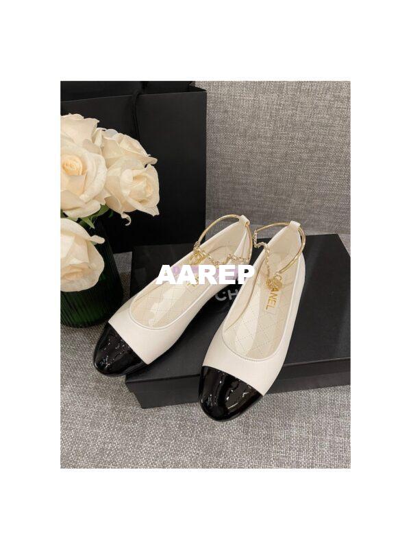 Replica Chanel Bracelet Lambskin & Patent Calfskin Ballerina Flats G38986 White Black 2