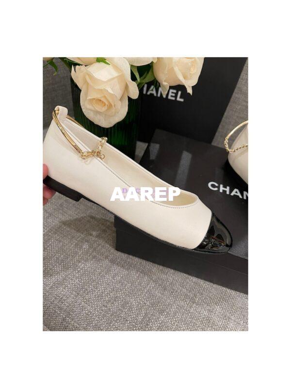 Replica Chanel Bracelet Lambskin & Patent Calfskin Ballerina Flats G38986 White Black 4