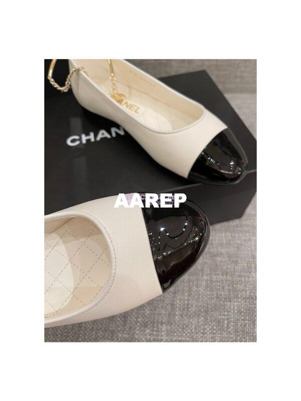 Replica Chanel Bracelet Lambskin & Patent Calfskin Ballerina Flats G38986 White Black 5