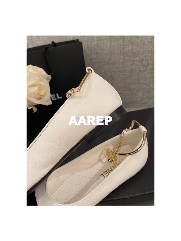 Replica Chanel Bracelet Lambskin & Patent Calfskin Ballerina Flats G38986 White Black 6