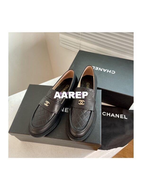 Replica Chanel Shiny Calfskin Loafer G38048 Black 2