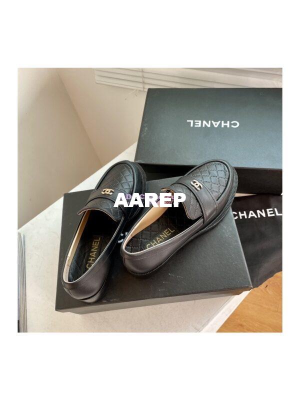 Replica Chanel Shiny Calfskin Loafer G38048 Black 5