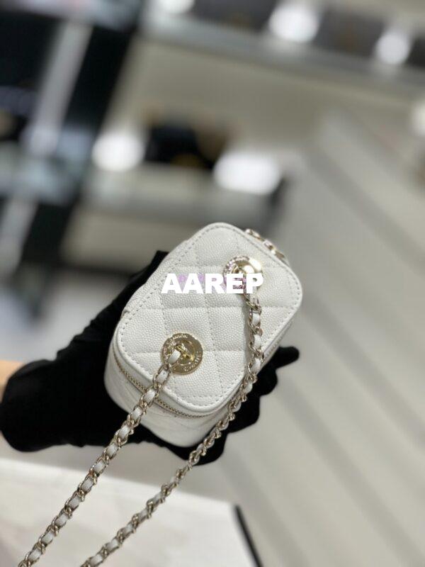 Replica Chanel New 23K Classic Chain Mini Vanity in Grained Calfskin Mirror AP1340 White 7