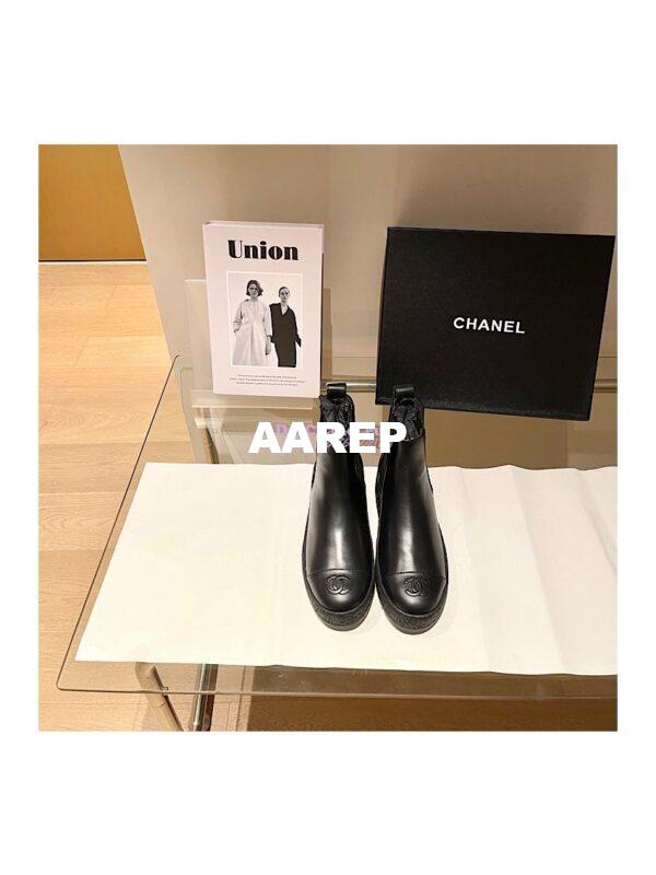 Replica Chanel Ankle Boots G37927 in Calfskin Black 2
