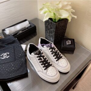 Replica Chanel Trainers Calfskin Sneakers G35934 Bi-Colour Black 2