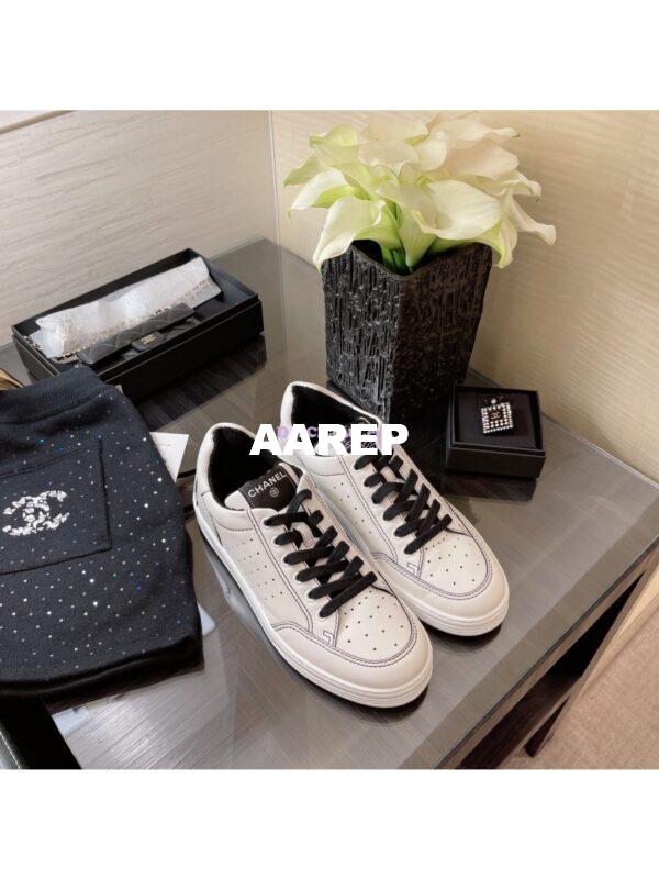 Replica Chanel Trainers Calfskin Sneakers G35934 Bi-Colour Black 2