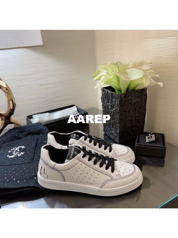 Replica Chanel Trainers Calfskin Sneakers G35934 Bi-Colour Black 3