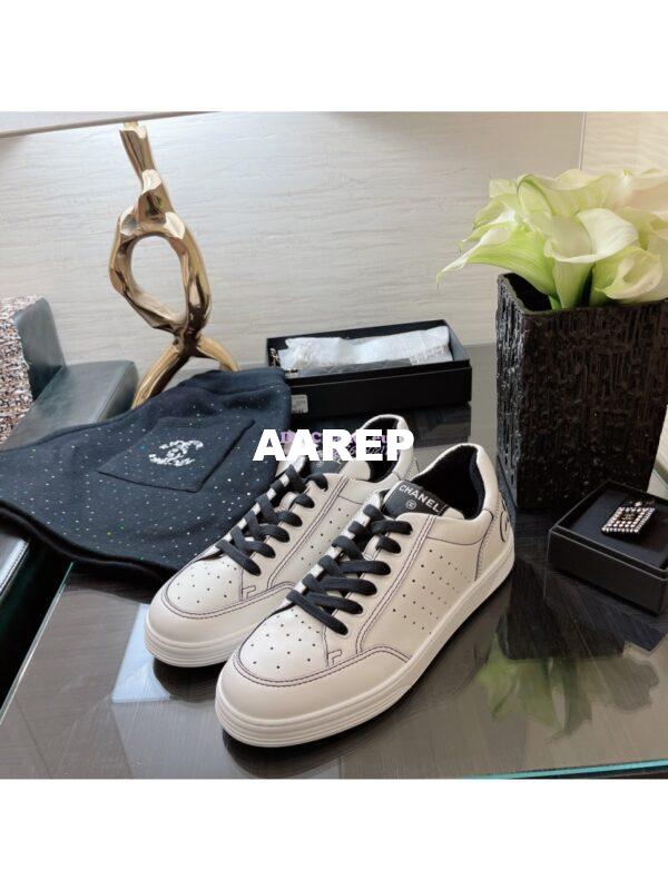 Replica Chanel Trainers Calfskin Sneakers G35934 Bi-Colour Black 6